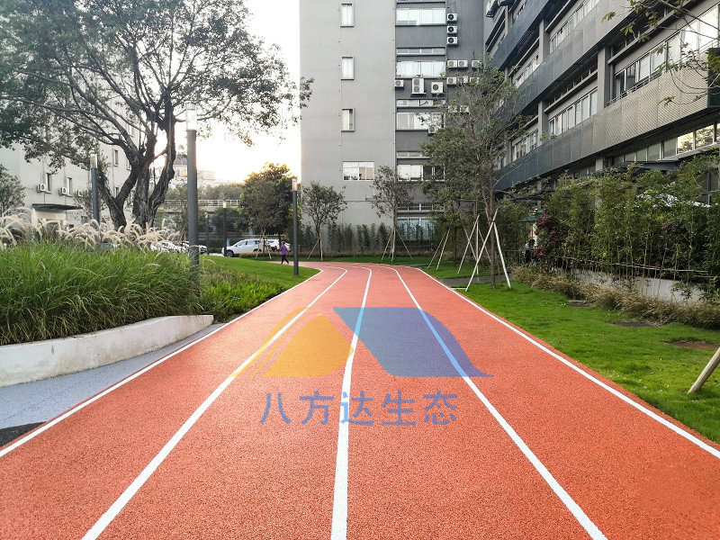 如何评价压花地坪和透水地坪？